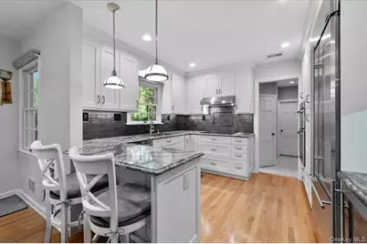 96 Plainview Road, Woodbury, NY 11797 - Photo 6