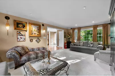 96 Plainview Road, Woodbury, NY 11797 - Photo 12