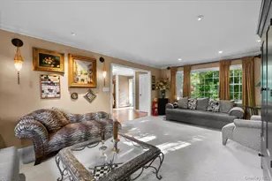 96 Plainview Rd, Woodbury, NY 11797 - Photo 12