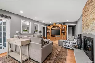 96 Plainview Rd, Woodbury, NY 11797 - Photo 10
