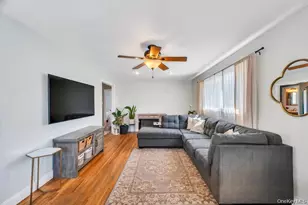 28 St Joseph Ave, Ronkonkoma, NY 11779 - Photo 10