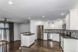 104 W Woodlake Dr, Woodbury, NY 11797 - Photo 4