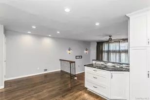 104 W Woodlake Dr, Woodbury, NY 11797 - Photo 6