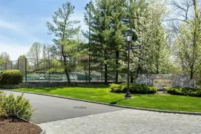 104 W Woodlake Drive, Woodbury, NY 11797 - Photo 38
