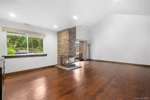 4 Hidden Pines Way, Bohemia, NY 11716 - Photo 10