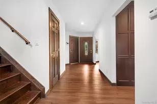 4 Hidden Pines Way, Bohemia, NY 11716 - Photo 6