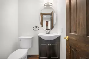 4 Hidden Pines Way, Bohemia, NY 11716 - Photo 22