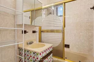 72-61 113th St, Forest Hills, NY 11375 - Photo 8
