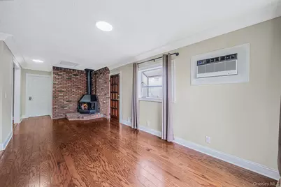 18 Edi Avenue, Plainview, NY 11803 - Photo 8