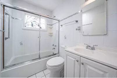 18 Edi Avenue, Plainview, NY 11803 - Photo 18