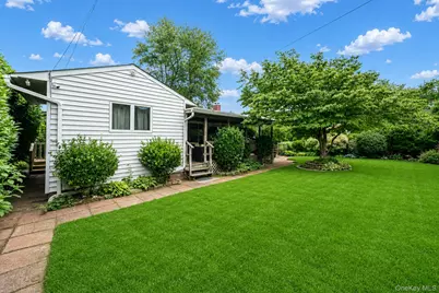 18 Edi Avenue, Plainview, NY 11803 - Photo 30