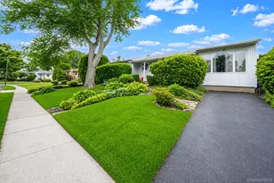 18 Edi Ave, Plainview, NY 11803 - Photo 2