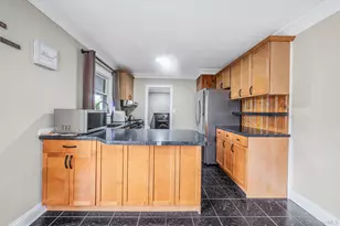 18 Edi Ave, Plainview, NY 11803 - Photo 10