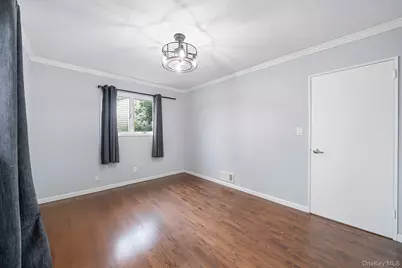 18 Edi Avenue, Plainview, NY 11803 - Photo 14