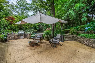 39 Cherry Lane, Syosset, NY 11791 - Photo 40