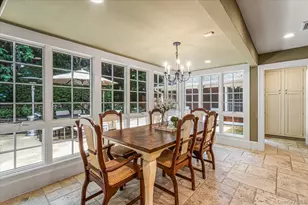 39 Cherry Ln, Syosset, NY 11791 - Photo 16