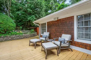 39 Cherry Ln, Syosset, NY 11791 - Photo 38