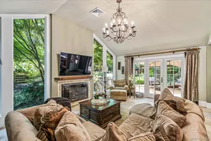 39 Cherry Ln, Syosset, NY 11791 - Photo 20