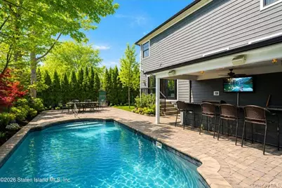 100 Hull Ave, New York, NY 10306 - Photo 46