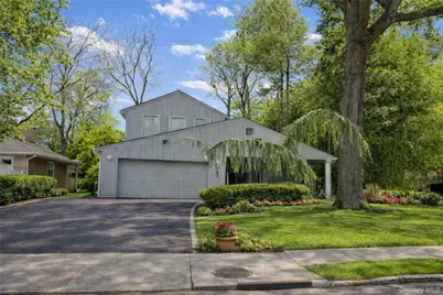 127 Wooleys Lane, Great Neck, NY 11023 - Photo 36