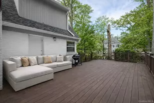 127 Wooleys Ln, Great Neck, NY 11023 - Photo 30