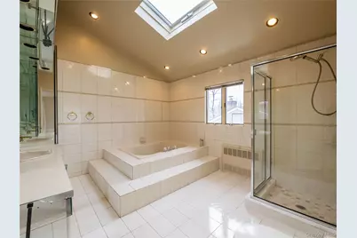 127 Wooleys Lane, Great Neck, NY 11023 - Photo 24