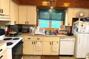 70 Brushwood Dr, Shirley, NY 11967 - Photo 4
