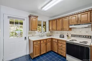 194 Jersey Ave, Greenwood Lake, NY 10925 - Photo 4