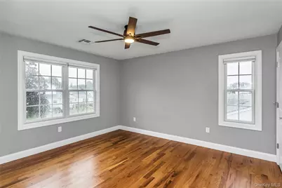 17 Vera Avenue, Plainview, NY 11803 - Photo 16