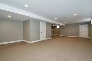 17 Vera Ave, Plainview, NY 11803 - Photo 20