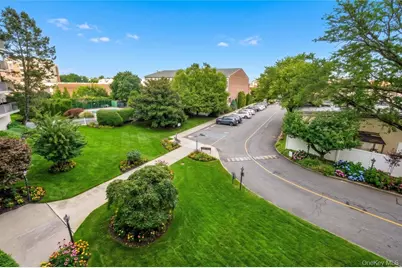 135 Post Avenue #2Q, Westbury, NY 11590 - Photo 18