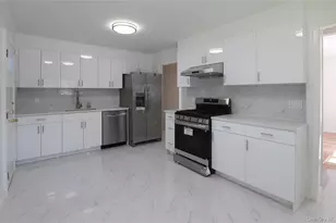 14-33 140th St, Whitestone, NY 11357 - Photo 4