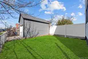 148-01 133rd Ave, Jamaica, NY 11436 - Photo 14