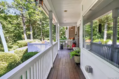 68 Bankside Drive, Centerport, NY 11721 - Photo 4