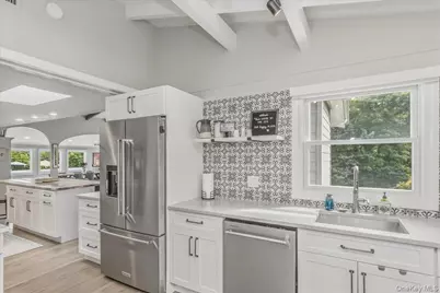 72 Circle Drive, Babylon, NY 11702 - Photo 18