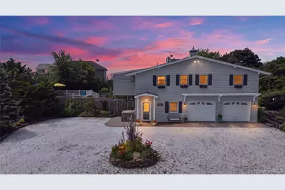 72 Circle Drive, Babylon, NY 11702 - Photo 2