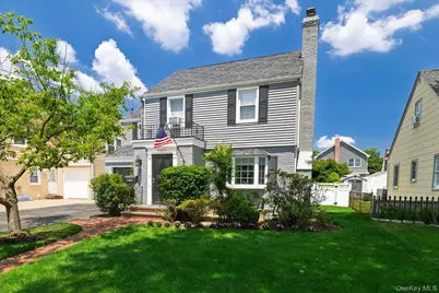 41 Hart Street, Lynbrook, NY 11563 - Photo 1