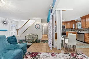 70 Avenue A, Holbrook, NY 11741 - Photo 6