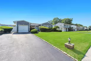 22 Dover Hill Dr, Nesconset, NY 11767 - Photo 2