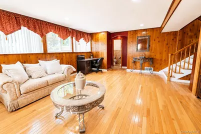 688 Pleasantview Court, Yorktown Heights, NY 10598 - Photo 22