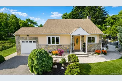 688 Pleasantview Court, Yorktown Heights, NY 10598 - Photo 6