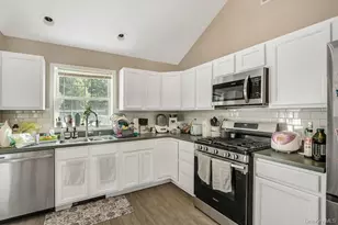 13 Jodphur Ln, Newburgh, NY 12550 - Photo 10