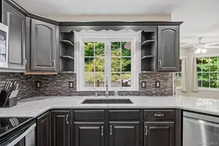 32 Robinson Ln, Wappingers Falls, NY 12590 - Photo 10