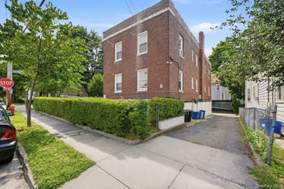 21 Crescent Place, Yonkers, NY 10704 - Photo 4