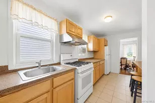 21 Crescent Pl, Yonkers, NY 10704 - Photo 8