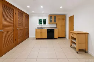 236 Westlake Dr, Valhalla, NY 10595 - Photo 34