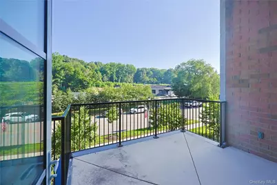 100 Garvies Point Road #1024, Glen Cove, NY 11542 - Photo 12
