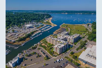 100 Garvies Point Road #1024, Glen Cove, NY 11542 - Photo 32