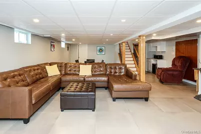 41 Cambria Road, Syosset, NY 11791 - Photo 22
