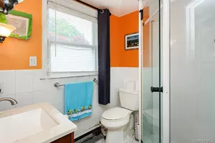 41 Cambria Rd, Syosset, NY 11791 - Photo 18